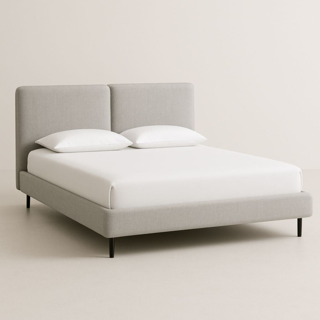 Cama Tapizada de Tela Gris con Cabecera, Estructura de Madera y Patas de Metal Negro, 200x150x40 cm